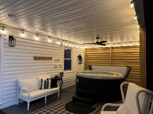 Afton House | Papas Cottage Near Wineries And Scenic Trails