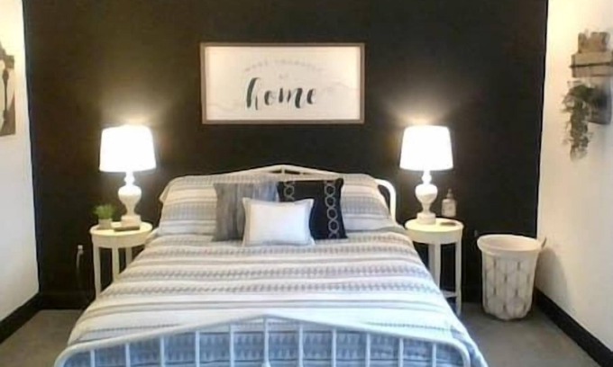 Huntington Mills Bed & Breakfast | Paper Mill Pines Bed and Breakfast: The Cedar Room