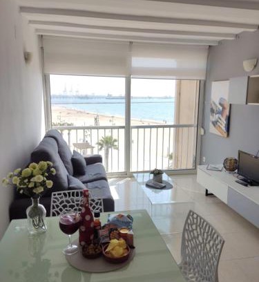 La Pineda Apartment | PARADIS Playa Apartamento en 1ª línea de mar con magníficas vistas
