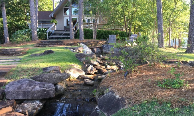 Dadeville House | Paradise at Waterside: ON THE LAKE nLake Martin, Alabama