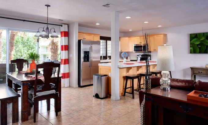 St. George Condo | Paradise Awaits You In This Beautiful Las Palmas Unit.