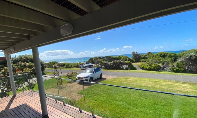 Skenes Creek Apartment | Paradise by the Sea on Great Ocean Road