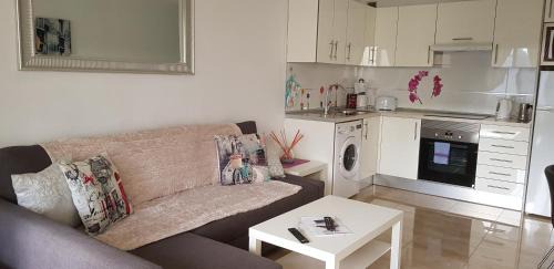 Los Pocillos Apartment | Paradise Club L28 & L29