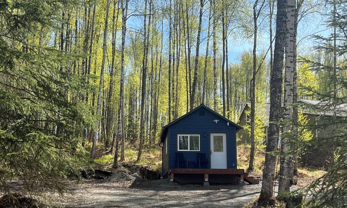 Meadow Lakes Cottage | Paradise Cottage - Charming 1 bedroom lake view cottage minutes from Wasilla.