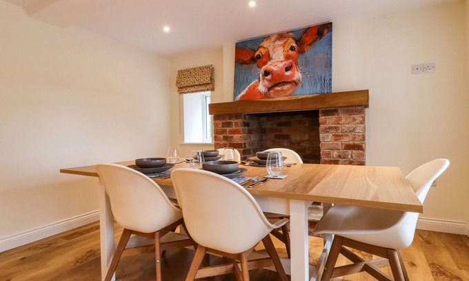 Bewerley Cottage | PARADISE COTTAGE, family friendly, with open fire in Bewerley