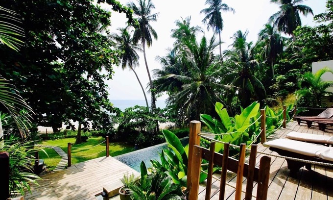 Dickwella Villa | Paradise Cove- Beach Front Villa with Infinity Pool