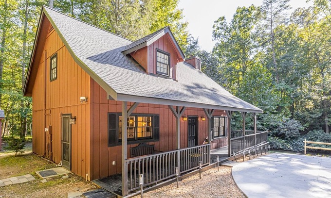 Cleveland House | Paradise Creek - Remote cozy cottage on a beautiful creek