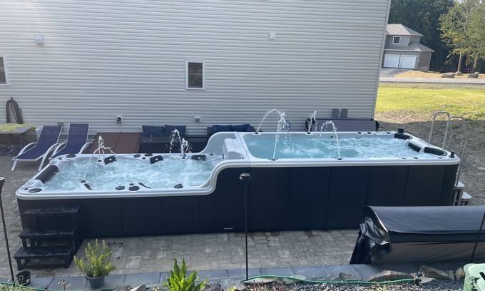 East Stroudsburg House | Paradise Dreamers/Hot Tub/Pool/Games/Fire Pit/Hammocks/BBQ Grills