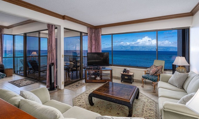 Kahana Condo | PARADISE FOUND! 2 BEDROOM CONDO .OCEANFRONT WEST MAUI LOCATION