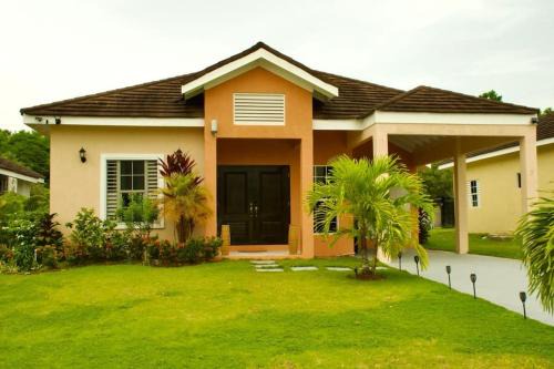 Epworth House | Paradise in Edgehill, Jamaica!