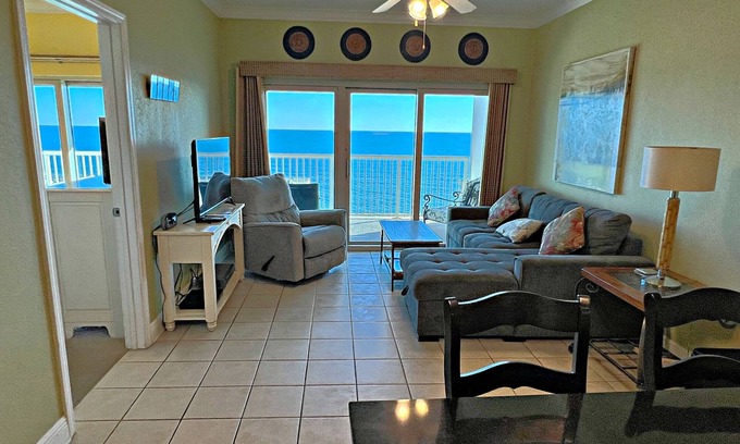 Gulf Shores Condo | Paradise is calling 🌴 Pick up! The beach is more affordable than you think!