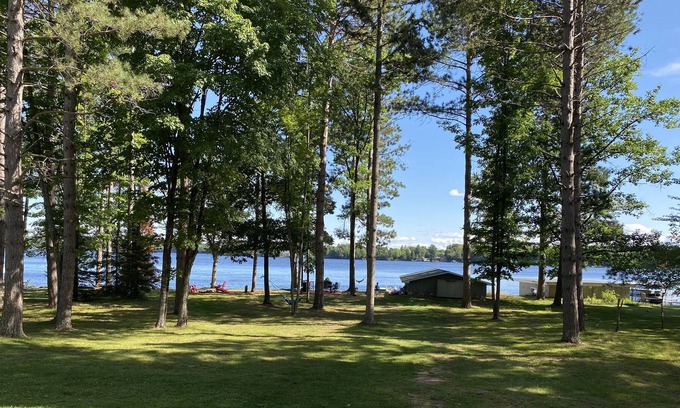 Three Lakes House | Paradise Lakefront Retreat