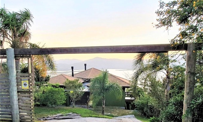 Garopaba House | Paradise Look at Morro da Rust - Garopaba