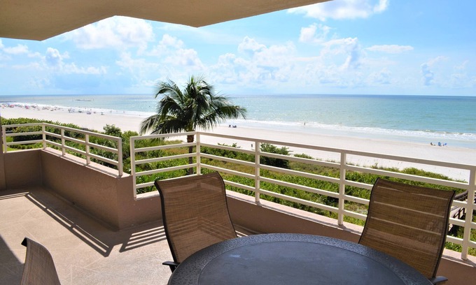 Marco Island Condo | Paradise on Marco Island! Coastal Themed, Remodeled. Beachfront