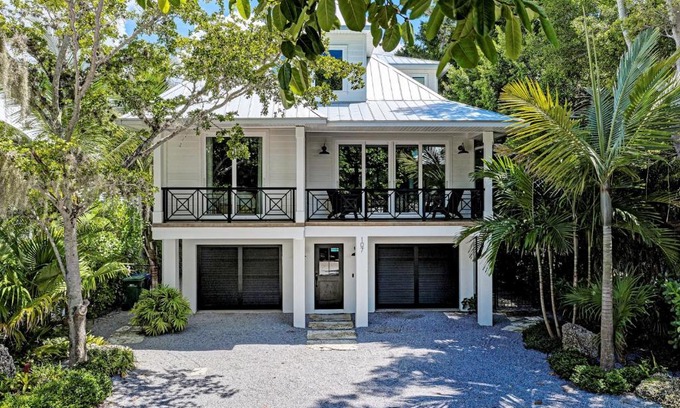 Anna Maria House | Paradise on Park Ave