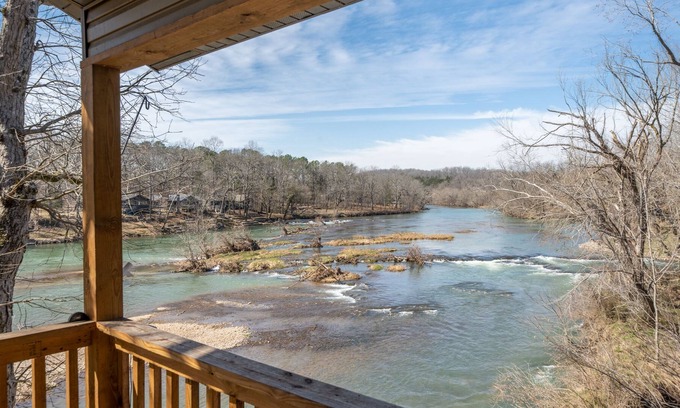 Hardy Cabin | Paradise on Rio Vista Falls!
