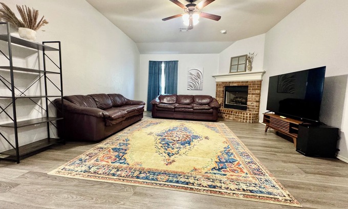 Oklahoma City House | Paradise on the Prairie: - Conveniently Located and Perfect for Your Stay
