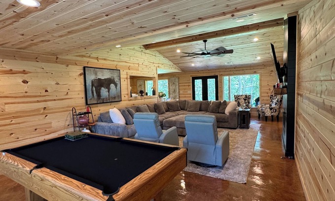 Higden House | Paradise Pines