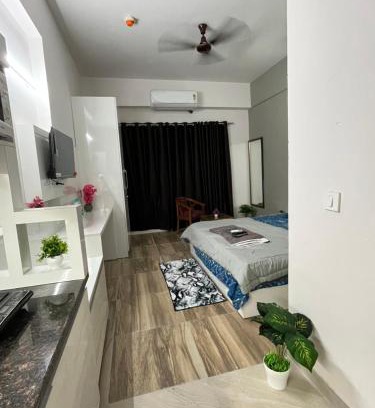 Greater Noida Apartment | Paradise Stays