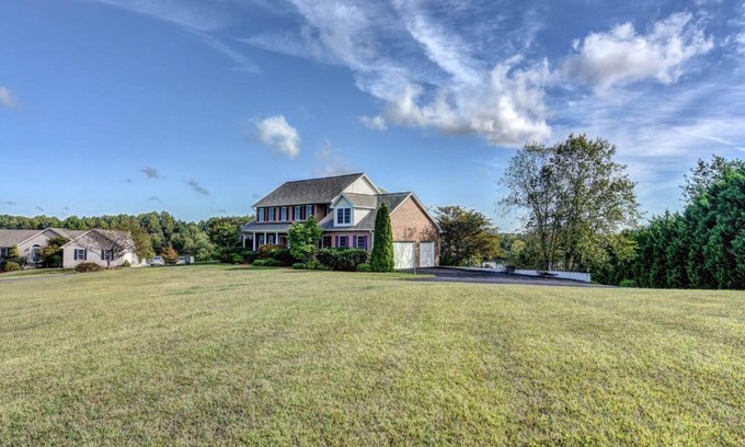 Livingston House | Paradise