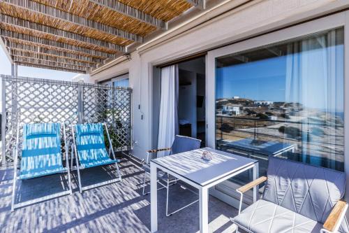 Schinoussa Town Apartment | Paralos Lodging