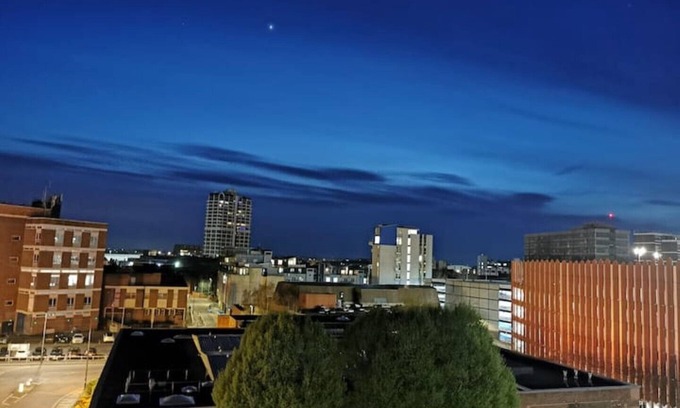Swindon Apartment | Paramount city view located at heart of city