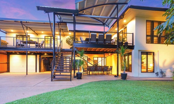 Parap Apartment | Parap Estate Pool Paradise from the Top floor