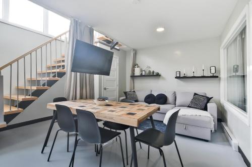 Mile End Apartment | Parc Avenue Lofts