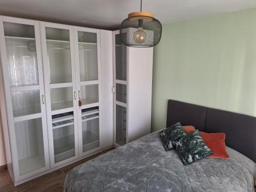 Larose Apartment | Parc de la roseraie