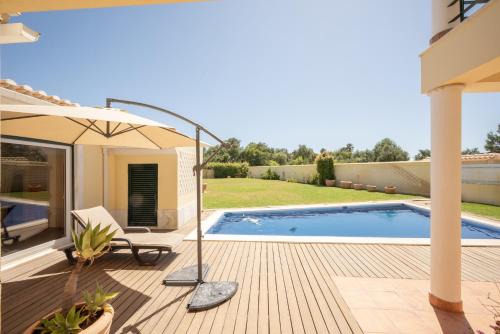Parede Apartment | Parede Villa By Hosty