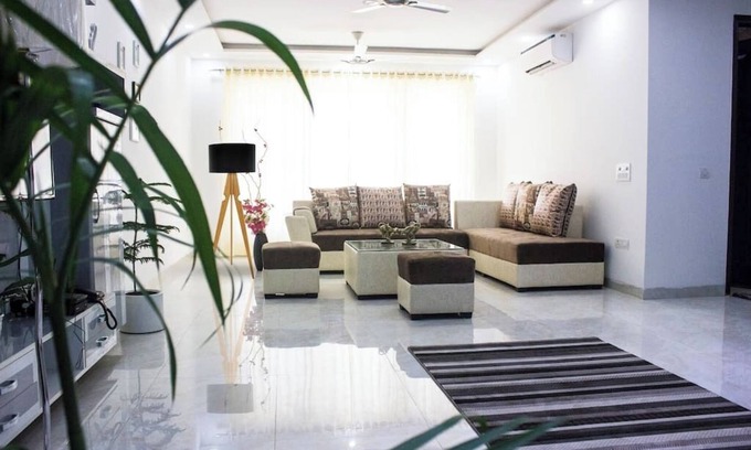 Sushant Lok Apartment | Parfait Street 3Bhk Service Apartment Near Fortis