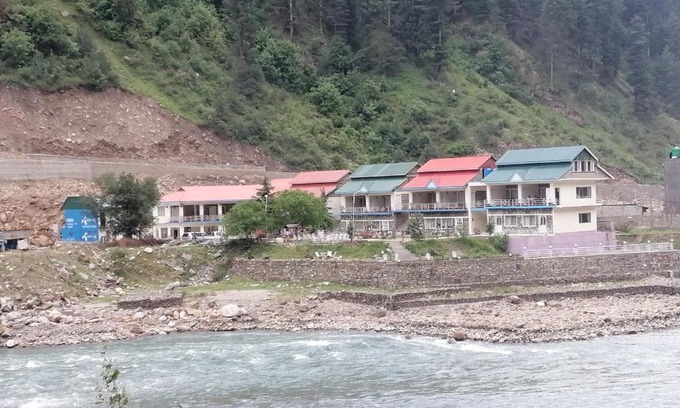 Azad Kashmir Hotel | Parhena Cottages Bella Naran