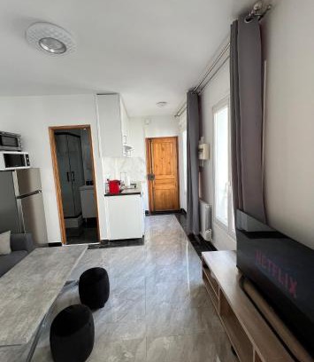 Riquet Stalingrad Apartment | Paris 2024 Olympics 3-4 persons
