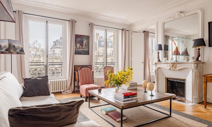 Ternes Apartment | Paris Arc de Triomphe Residence