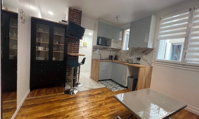 Plaisance Apartment | Paris Montparnasse Alesia Plaisance, Café and restaurant, near center 2mn metro
