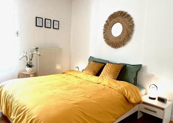 Montrouge Apartment | PARIS-MONTROUGE Magnifique appartement 3 pièces de 75m2 avec PARKING - très cosy pour 1 - 8 personnes refait à NEUF -ENTIRE APARTMENT LUXURIOUS AND WARM -Montrouge Paris 14ème - Proche Aéroport Orly Parc Expositions Porte de Versailles FREE WIFI GRATUIT