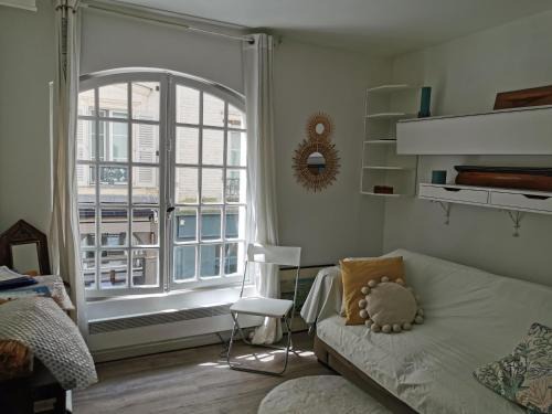 Chatillon Apartment | Paris tour eiffel invalide