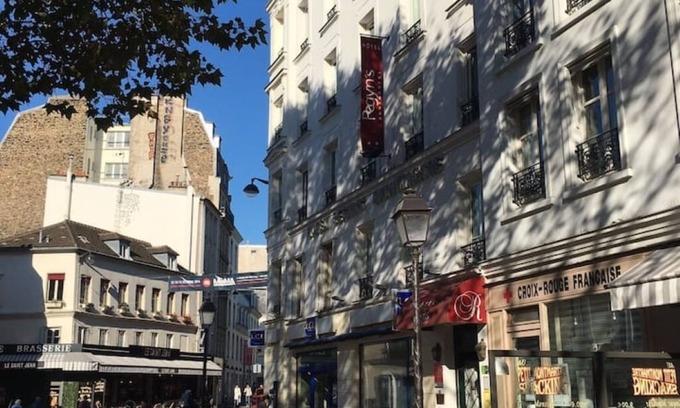 Quartier de la Goutte-d'Or Apartment | Parisian studio, ideal location, Sacré Coeur view