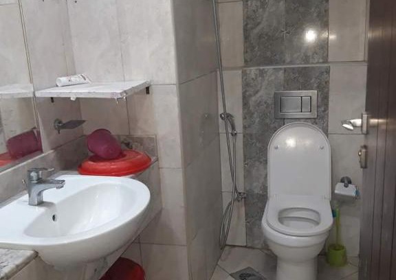 Dubai Apartment | parititon near metro