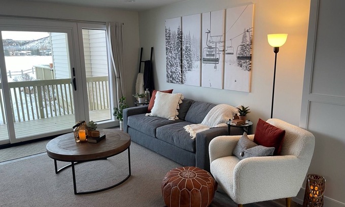 Park Meadows Condo | Park City Condo with free shuttle access to Park City & Deer Valley ski resorts