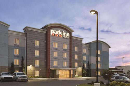 Calgary Hotel | Park Inn by Radisson, Calgary Airport North, AB