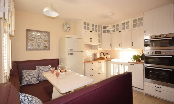Dingle House | Park Lane 3 bedroom house VRBO
