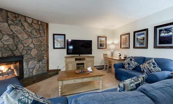Historic District Condo | Park Place Bonanza Condo: Ski-In, Stroll To Main St