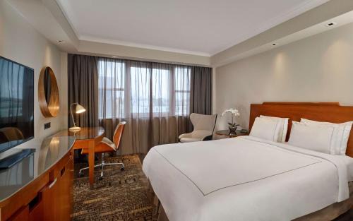 Warwick Hotel | Park Plaza Victoria London