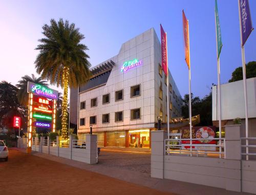 Ramanattukara Hotel | Park Residency Airport Road