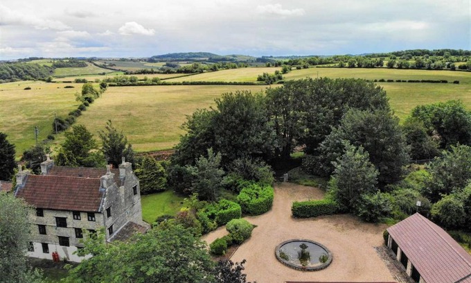Keynsham Apartment | Parkhouse Farm Holiday Cottages