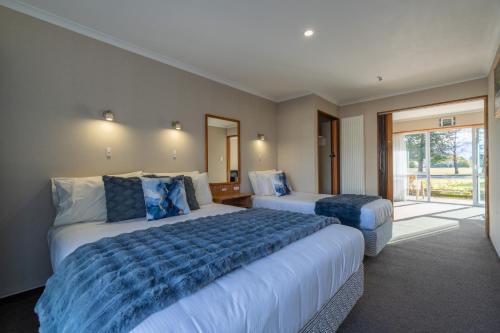 Te Anau Hotel | Parklands Motel & Apartments Te Anau