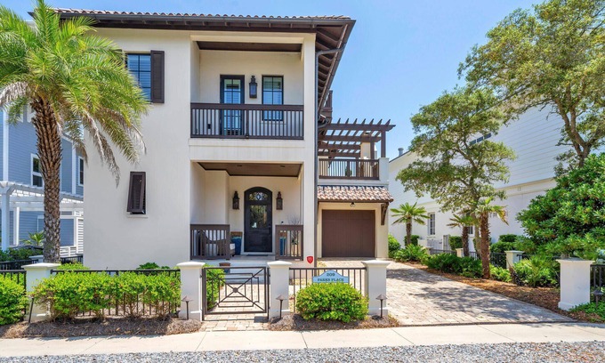 Sunnyside House | PARKS PLACE: Carillon Beach, Highest Quality, Steps to Gulf Pool/Walk-Over