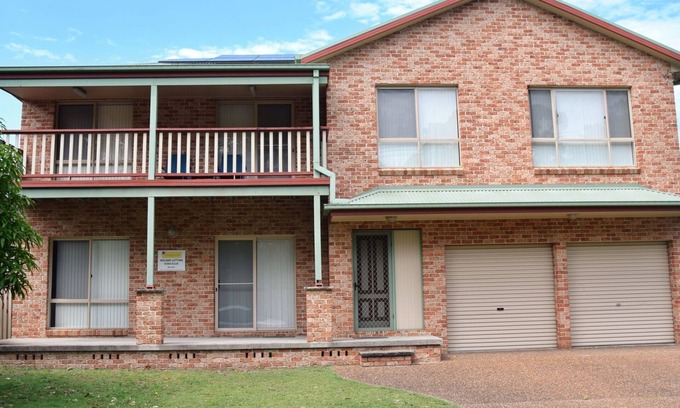 South West Rocks House | Parkview Lodge - walk to the beach