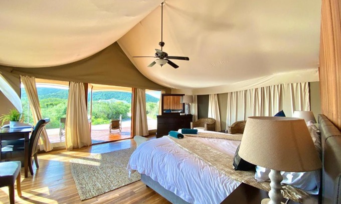 Colchester Cabin | ParkView Safari Lodge
